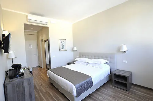 Window On Rome Hotel