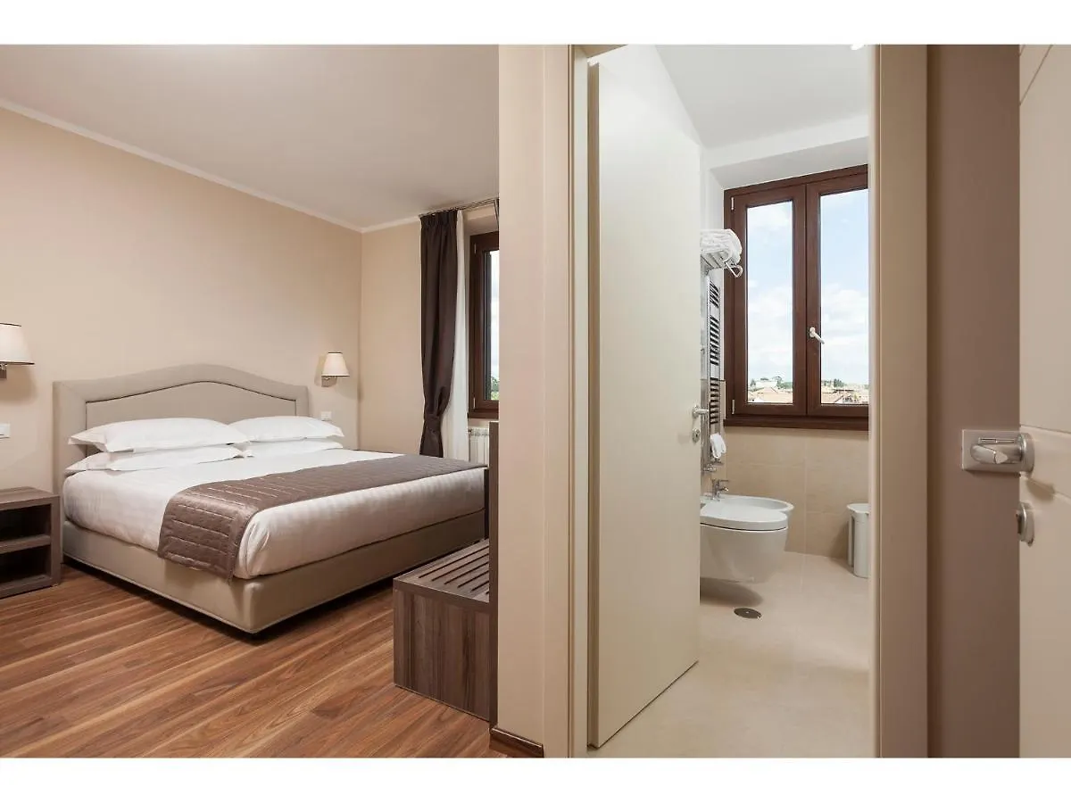 Window On Rome Hotel